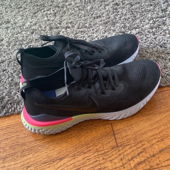 Nike Epic React Flyknit Running Multicolor Sneakers Men's Size 9.5 - Picture 1 of 14